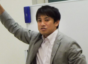 中尾信也氏「思考の特性について」授業風景写真