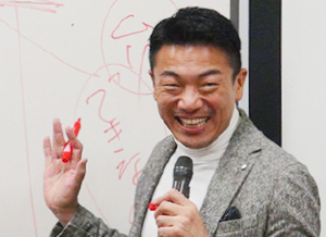 大嶋啓介先生「君の可能性は無限大」授業風景写真