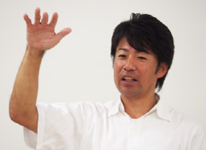 高波文一先生「夢を叶える考え方」授業風景写真